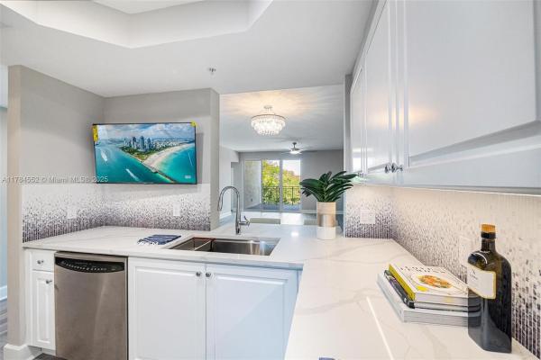 7598 SW 102nd St #300, Pinecrest, Florida 33156, image 3
