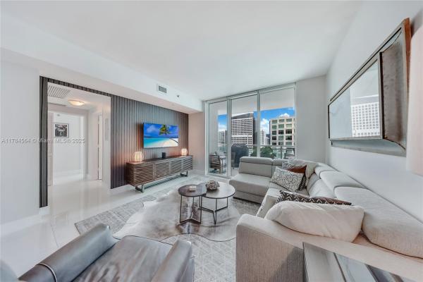 The Plaza On Brickell West, 951 Brickell Ave #3201, Miami, Florida 33131, image 1