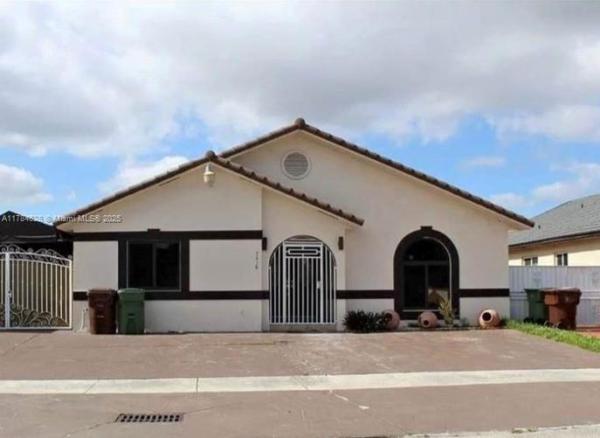 Christys, 7418 W 32nd Ct, Hialeah, Florida 33018, image 1