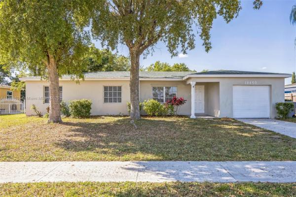 Palmetto Pines, 10850 Eureka St, Boca Raton, Florida 33428, image 1
