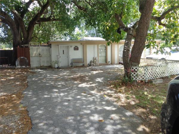 1385 NW 100th St, Miami, Florida 33147, image 1