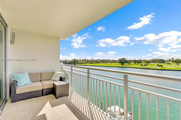 Colony Bay Harbor, 9250 W Bay Harbor Dr #5C, Bay Harbor Islands, Florida 33154, image 2