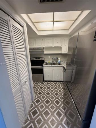 Harbor View, 1535 SE 15th St #202, Fort Lauderdale, Florida 33316, image 1