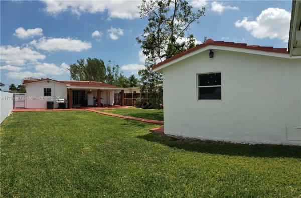 Coral Villas, 3130 SW 65th Ave, Coral Terrace, Florida 33155, image 2