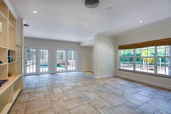 Sunrise Harbour, 171 SE Edgewater Dr, Coral Gables, Florida 33133, image 2