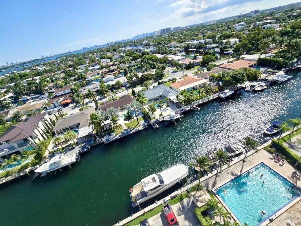 Vecino Del Mar, 2350 NE 135th St #1409, North Miami, Florida 33181, image 1
