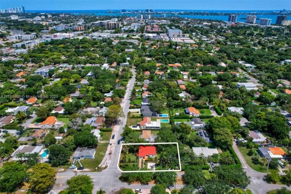 Priors To Biscayne Park Estates, 12075 NE 10th Ave, Biscayne Park, Florida 33161, image 1