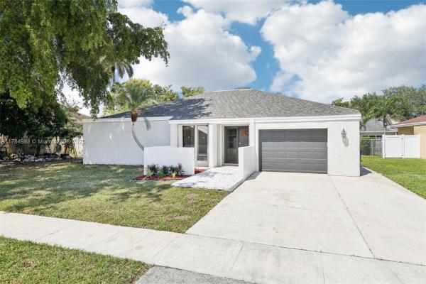 The Country, 4967 SW 94th Ter, Cooper City, Florida 33328, image 2