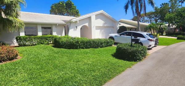 Cameo Woods, 22310 E Cameo Dr E, Boca Raton, Florida 33433, image 1