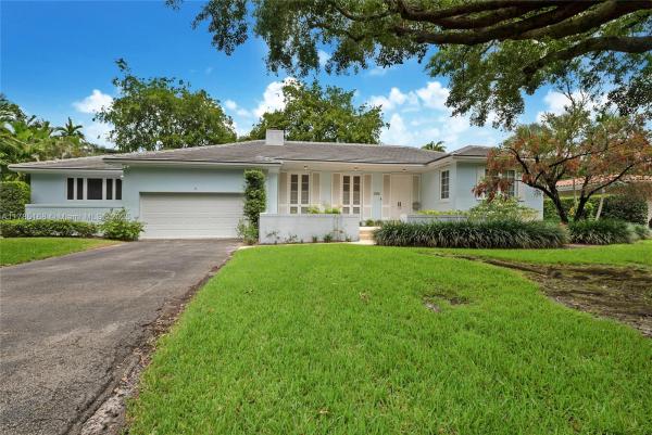 Coral Gables Country Club, 1435 Palancia Ave, Coral Gables, Florida 33146, image 1