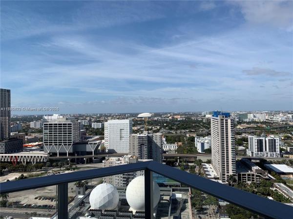 Paramount Miami Worldcenter, 851 NE 1st Ave #3002, Miami, Florida 33132, image 2