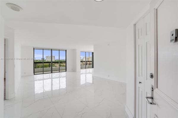 Mystic Pointe Tower 400, 3500 Mystic Pointe Dr #1205, Aventura, Florida 33180, image 1