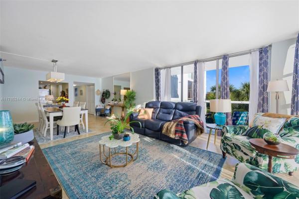 Waterview 2, 20515 E Country Club Dr #348, Aventura, Florida 33180, image 1