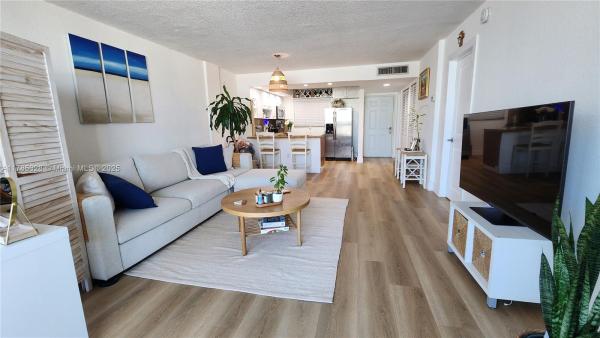 Waterway Plaza, 7900 Tatum Waterway Dr #313, Miami Beach, Florida 33141, image 1