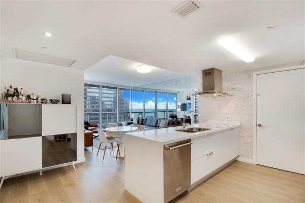 Icon Brickell Tower 2, 495 Brickell Ave #2311, Miami, Florida 33131, image 2