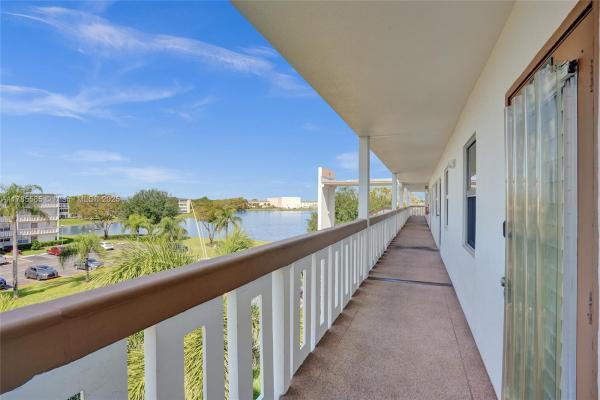 4056 Cornwall C, Boca Raton, Florida 33434, image 3