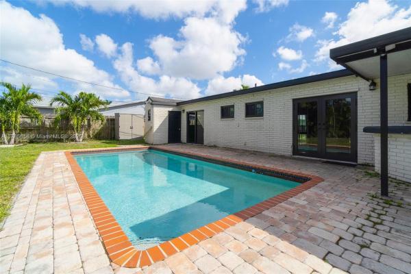 Driftwood Acres, 6961 Scott St, Hollywood, Florida 33024, image 1