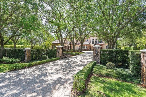 12270 SW 45th St, Unincorporated Dade County, Florida 33175, image 1