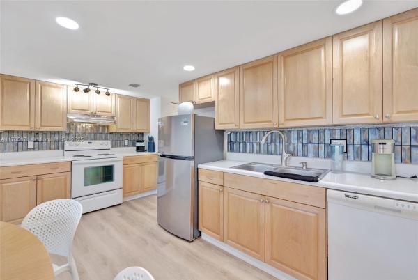 The Woods, 1901 N Andrews Ave #101, Wilton Manors, Florida 33311, image 1
