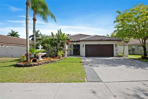 Keystone Lake, 18506 NW 24th Pl, Pembroke Pines, Florida 33029, image 1
