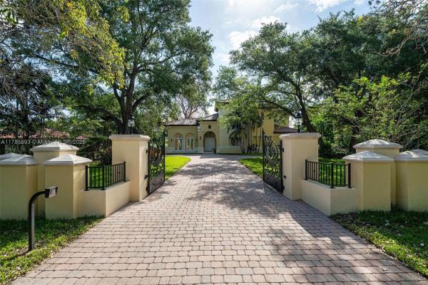 6075 SW 85th Ave, Miami, Florida 33143, image 1