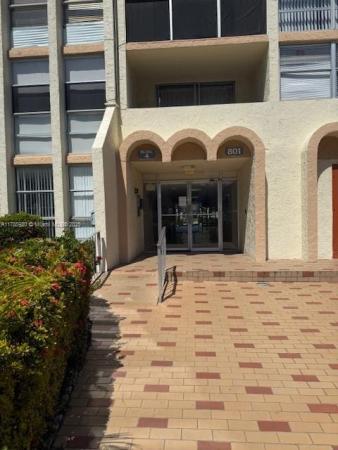 De Soto Park South, 801 Three Islands Blvd #302, Hallandale Beach, Florida 33009, image 1