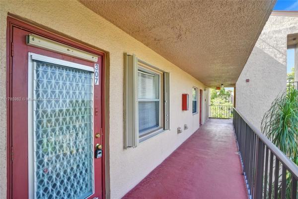 Palm Lakes, 370 NW 76th Ave #307, Margate, Florida 33063, image 2