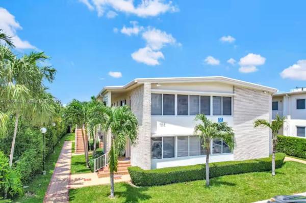 The Hideaway, 1029 94th St #9, Bay Harbor Islands, Florida 33154, image 1