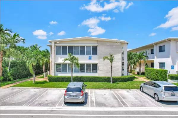 The Hideaway, 1035 94th St #2, Bay Harbor Islands, Florida 33154, image 1