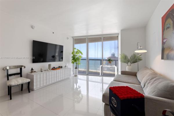 Icon Brickell Tower 2, 495 Brickell Ave #3509, Miami, Florida 33131, image 1
