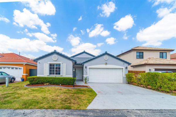 8612 SW 159th Pl, Miami, Florida 33193, image 1