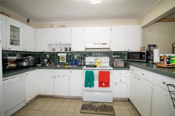 Westland South, 4670 W 13th Ln #207, Hialeah, Florida 33012, image 1