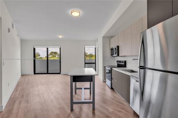 3801 N Dixie Hwy #403, Oakland Park, Florida 33334, image 1