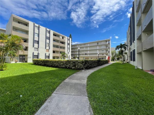 Samari Lake East, 10000 NW 80th Ct #2523, Hialeah Gardens, Florida 33016, image 1