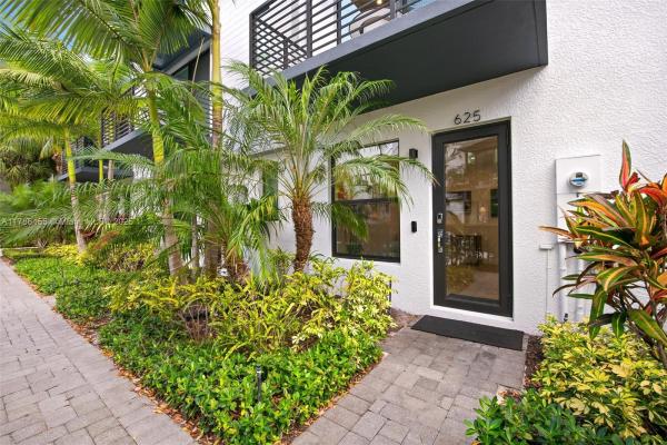 Village At Wilton Manors, 625 NE 22nd Dr, Wilton Manors, Florida 33305, image 3