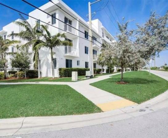 2651 NE 212th Ter #305, Unincorporated Dade County, Florida 33180, image 1