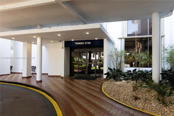 Commodore Plaza Tower, 2750 NE 183rd St #511, Aventura, Florida 33160, image 3