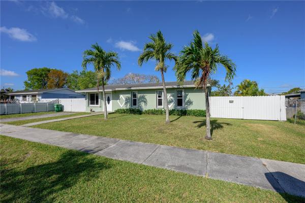 Modular Manor, 19820 Dothan Rd, Cutler Bay, Florida 33157, image 3