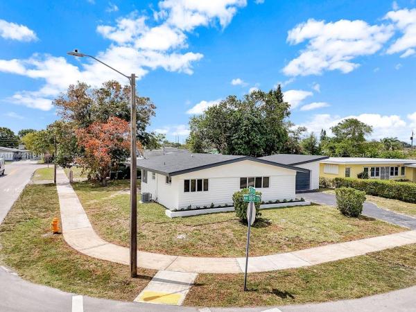 Carol City Gardens, 3950 NW 189th Ter, Miami Gardens, Florida 33055, image 1