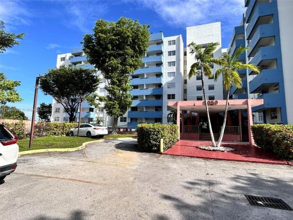5050 Building, 5050 NW 7th St #401, Miami, Florida 33126, image 1