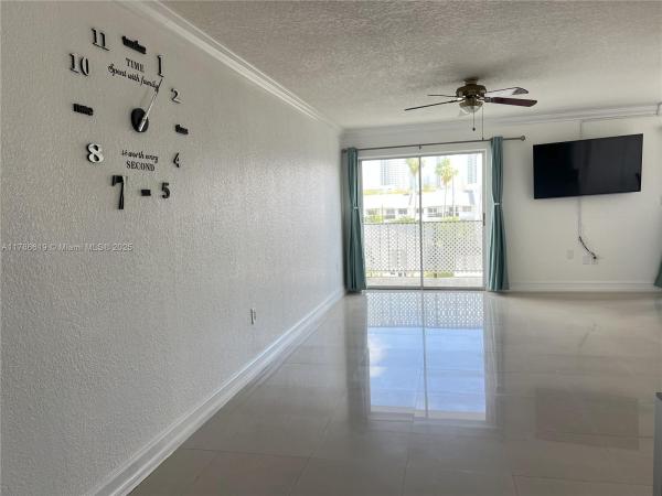 Caribbean House, 3665 NE 167th St #308, North Miami Beach, Florida 33160, image 3