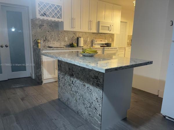 Pine Tree Park, 3103 NW 157th St, Miami Gardens, Florida 33054, image 2