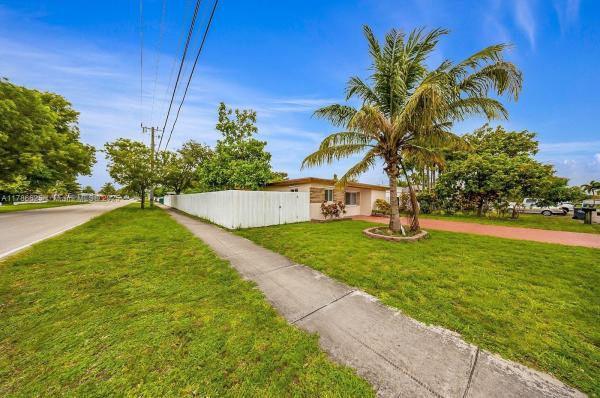 Hollywood Pines, 6200 Wiley St, Hollywood, Florida 33023, image 3