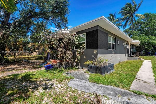 Dupont Square, 171 NW 70th St, Miami, Florida 33150, image 1