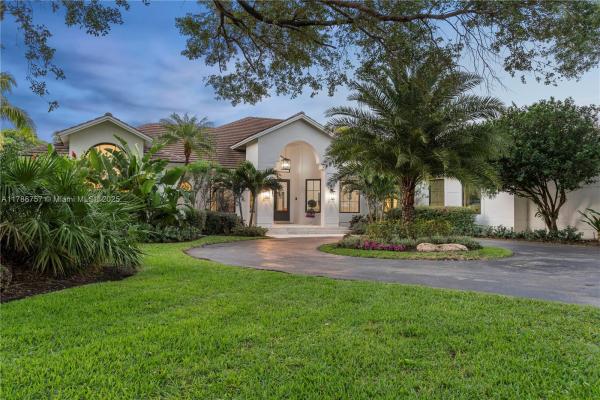 Van Haven Estates, 6821 SW 104th St, Pinecrest, Florida 33156, image 1