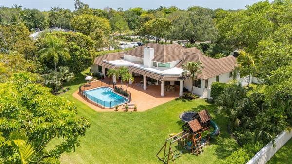 Van Haven Estates, 6821 SW 104th St, Pinecrest, Florida 33156, image 3