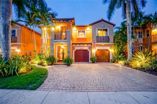 15471 SW 30th St, Unincorporated Dade County, Florida 33185, image 1