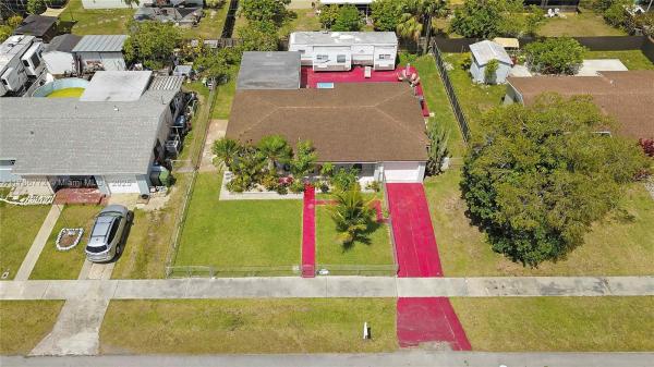 Laurel Manor, 1762 NW 8th Ave, Homestead, Florida 33030, image 2