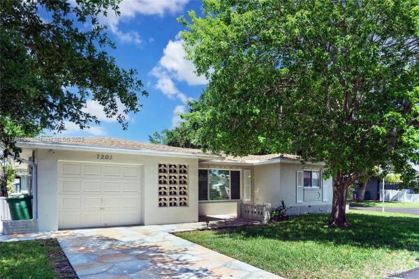 Mainlands Of Tamarac Lakes, 7201 NW 57th Ct, Tamarac, Florida 33321, image 1