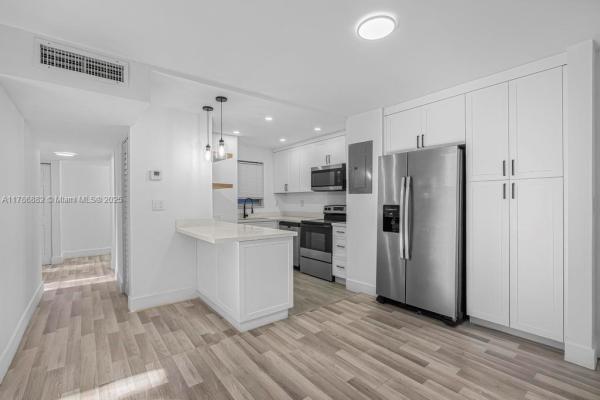 110 Fontainebleau Blvd #202, Unincorporated Dade County, Florida 33172, image 1